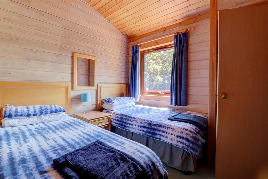 Bedroom 3.jpg
