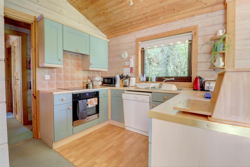 Kitchen.JPG