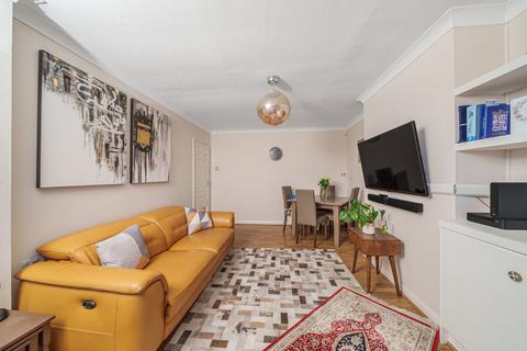 2 bedroom maisonette for sale, Royston Road, Byfleet KT14