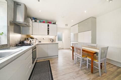 9 Foxearth Spur, South Croydon, CR2 8EP