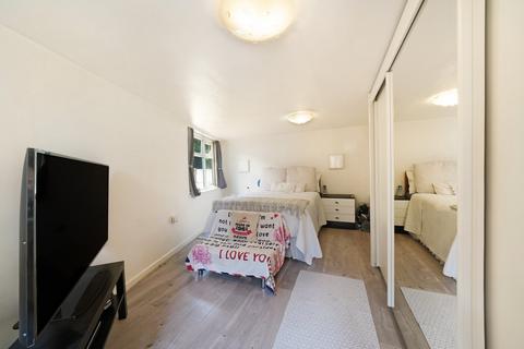 9 Foxearth Spur, South Croydon, CR2 8EP