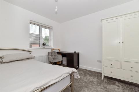 23 Abingdon Close, Basildon, SS15 6LJ