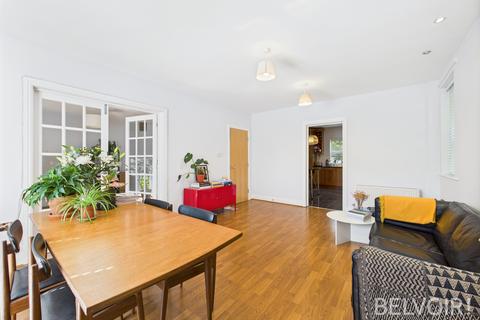 2 bedroom flat for sale, 3 Larch Close, Liverpool L19