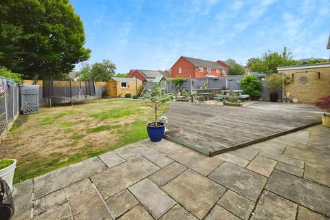 5 bedroom detached bungalow for sale, Quietways, Stonehouse