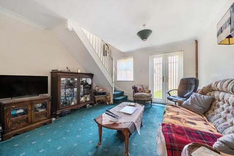 undefined, Staines Square, Bedfordshire LU6