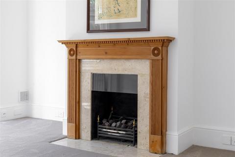 2 bedroom flat for sale, Cranley Gardens, London SW7