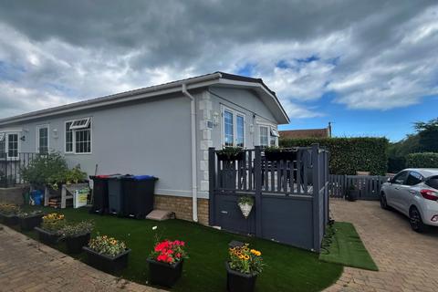 2 bedroom park home for sale, Rhododendron Close, Reculver, Herne Bay, CT6 6FD