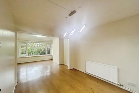 undefined, Radnormere Drive, Cheadle SK8