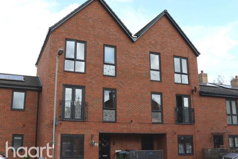 Brooks Mews, Aylesbury