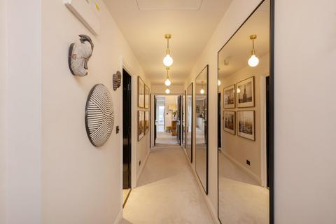 2 bedroom apartment for sale, Ormonde Court, Belsize Grove, London, NW3