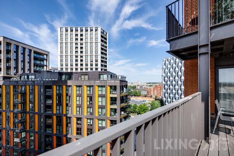3 bedroom apartment for sale, Viaduct Gardens, Vauxhall, SW11 7EN