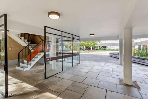 27 Highsett, Cambridge, CB2 1NX