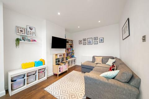 35 Canada Road, Cobham, KT11 2BB