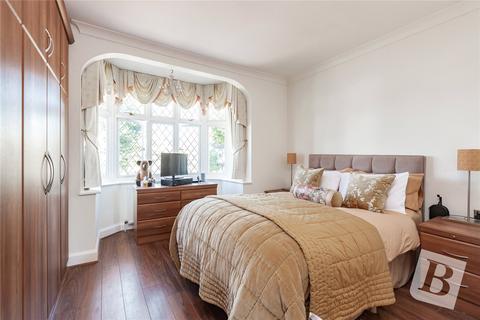 3 bedroom semi-detached house for sale, Harrow Drive, Hornchurch, RM11