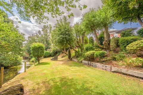 30 Baldwin Way, Swindon, Dudley, DY3 4PF