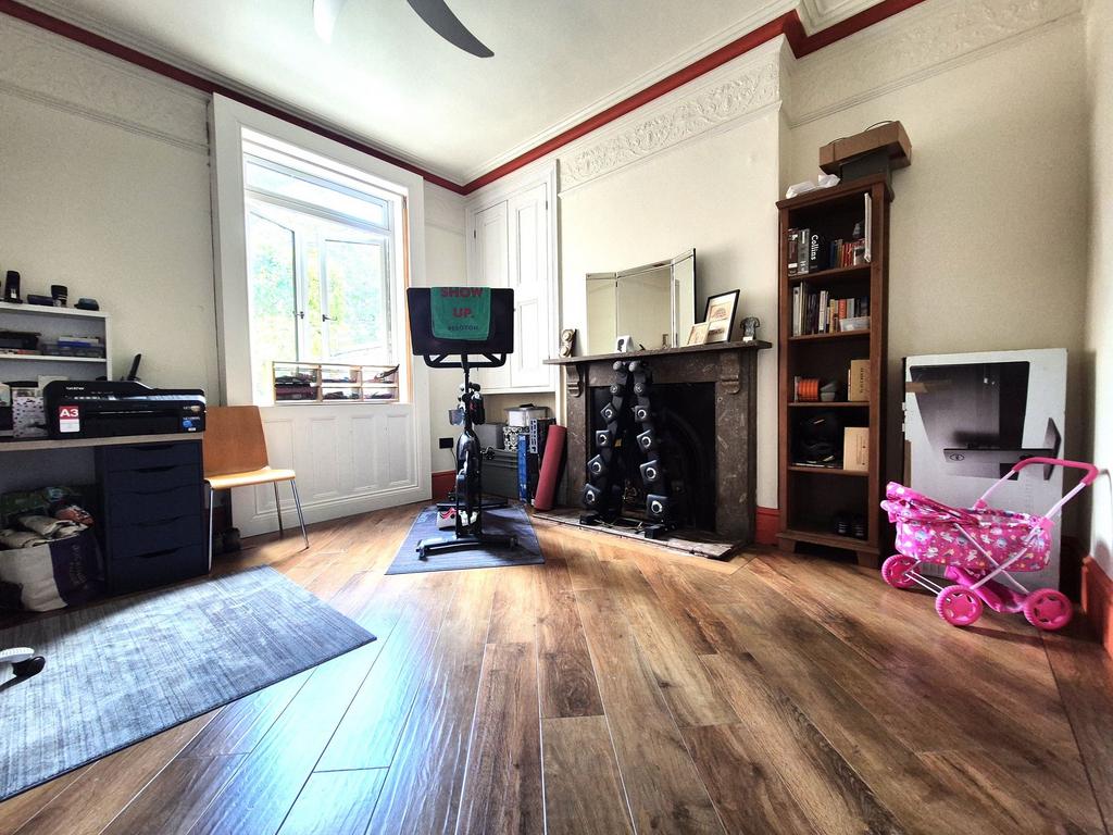 Middle Reception room