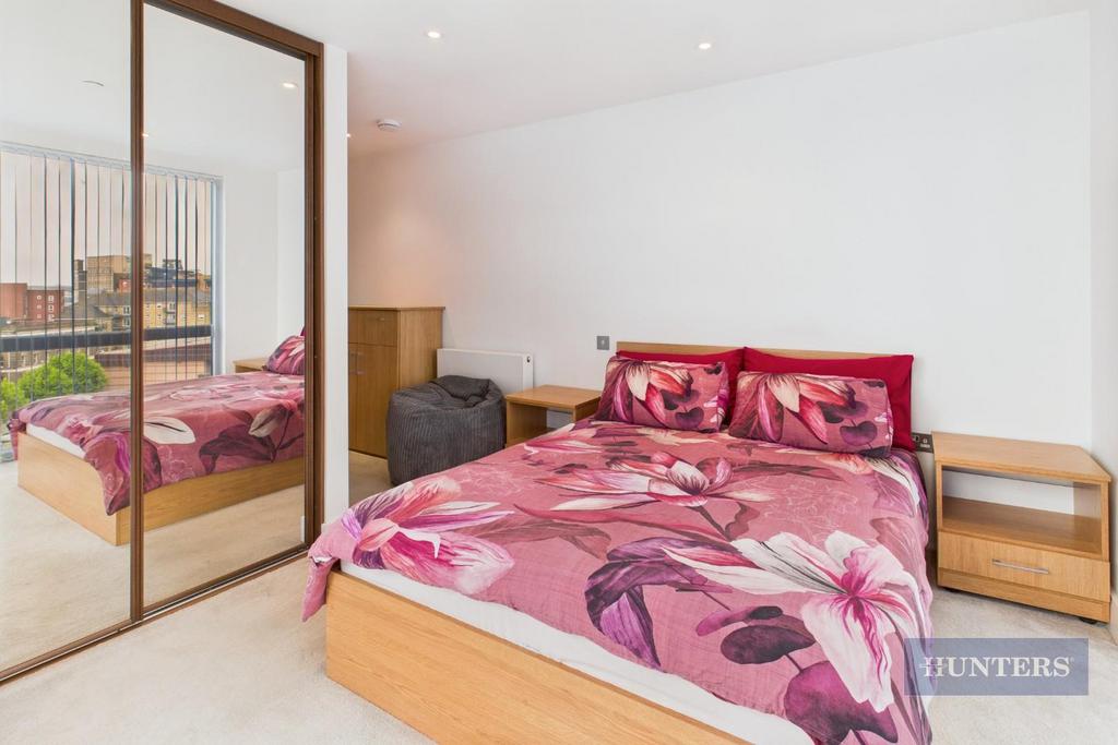 CAM05152 G0-PR0100-STILL009.jpg