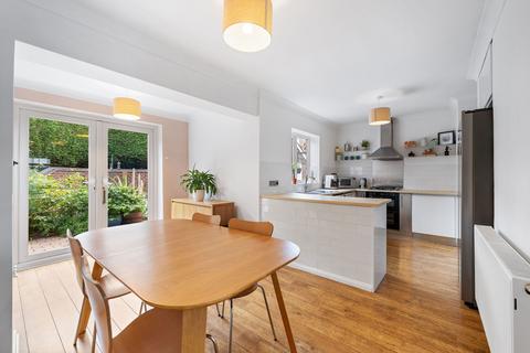 11 Beverley Crescent, Forsbrook, Stoke-on-trent, ST11 9DQ