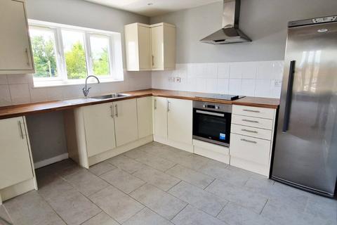 2 bedroom flat to rent, Rochester Road, Kent DA12