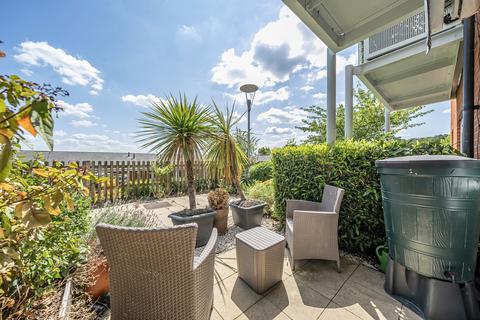 2 bedroom apartment for sale, Stewart Court, Denham Garden Village, Buckinghamshire
