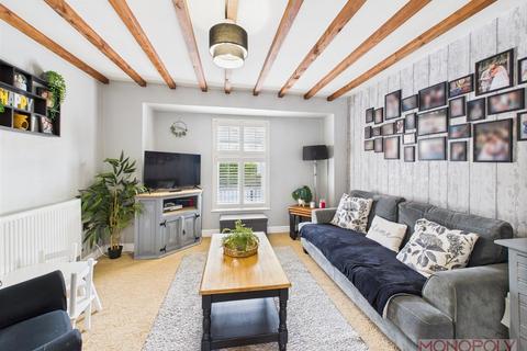 4 Salop Road, Overton, Wrexham, LL13 0EG
