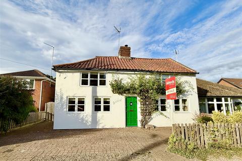 undefined, Damgate Lane, Acle, NR13