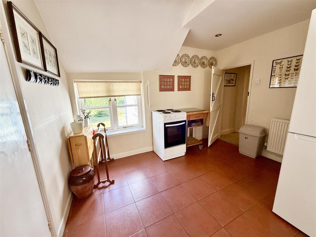 Kitchen dining