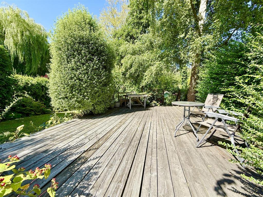 Garden deck