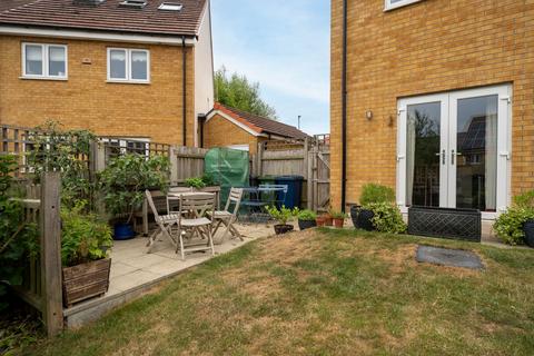 8 Cambridge Walk, Fulbourn, Cambridge, CB21 5GA
