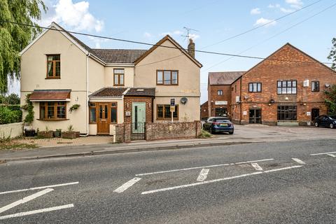 5 Devizes Road, Wroughton, Swindon, SN4 0SA