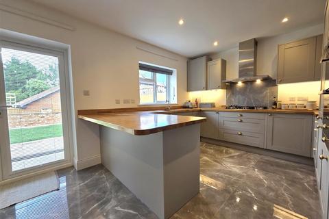 3 bedroom detached bungalow for sale, Bridge Field Court, Stroud Road, Gloucester