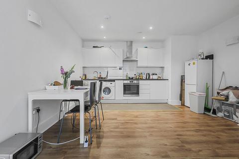 2 bedroom apartment for sale, 2 Artichoke Hill, London, E1W