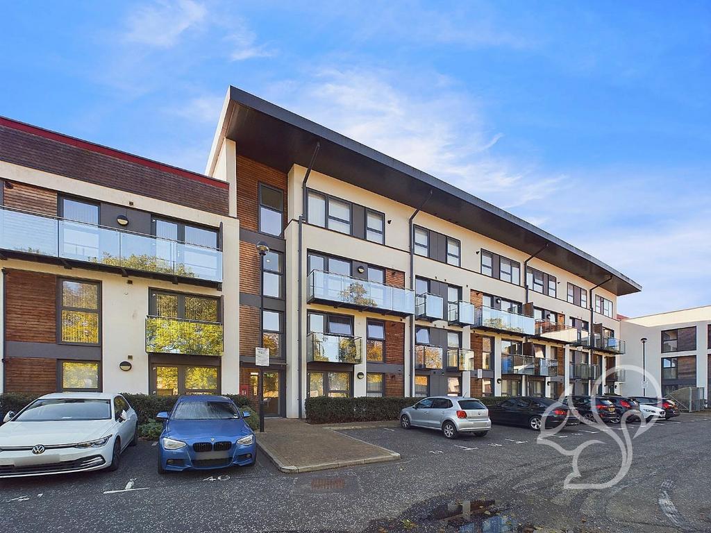 CAM01659 G0-PR0206-STILL015.jpg