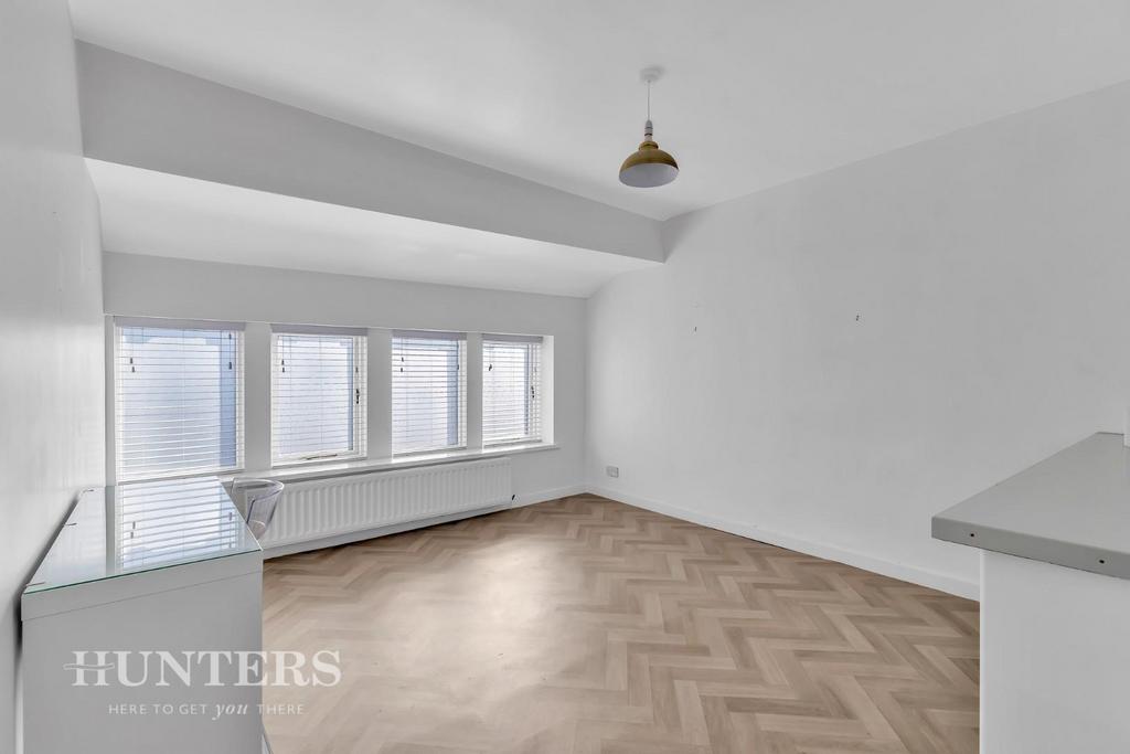 Apartment&#39;s Bedroom 1