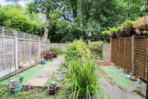 undefined, Morval Close,  Farnborough, GU14