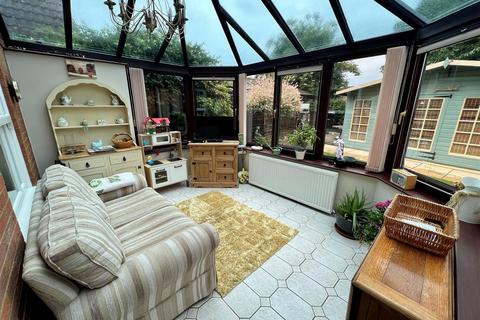 66 Dickens Drive, Old Stratford, Milton Keynes, MK19 6NN