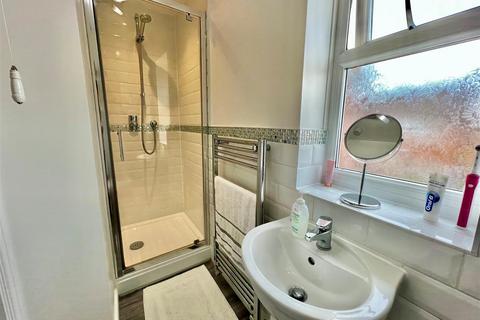 66 Dickens Drive, Old Stratford, Milton Keynes, MK19 6NN