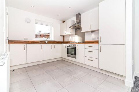 2 bedroom terraced house to rent, Berkshire Road, Greater Manchester M40