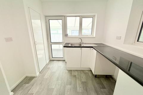2 bedroom detached bungalow for sale, Thornyfield Road, Shirley