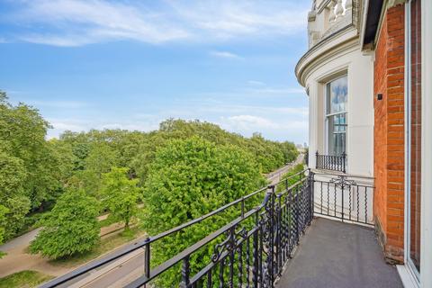 5 bedroom flat to rent, Wellington Court, Knightsbridge, London, SW1X