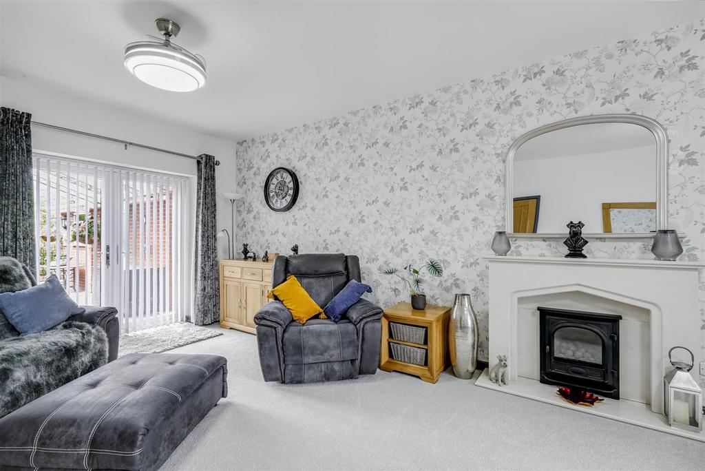 Lounge/Sitting Room