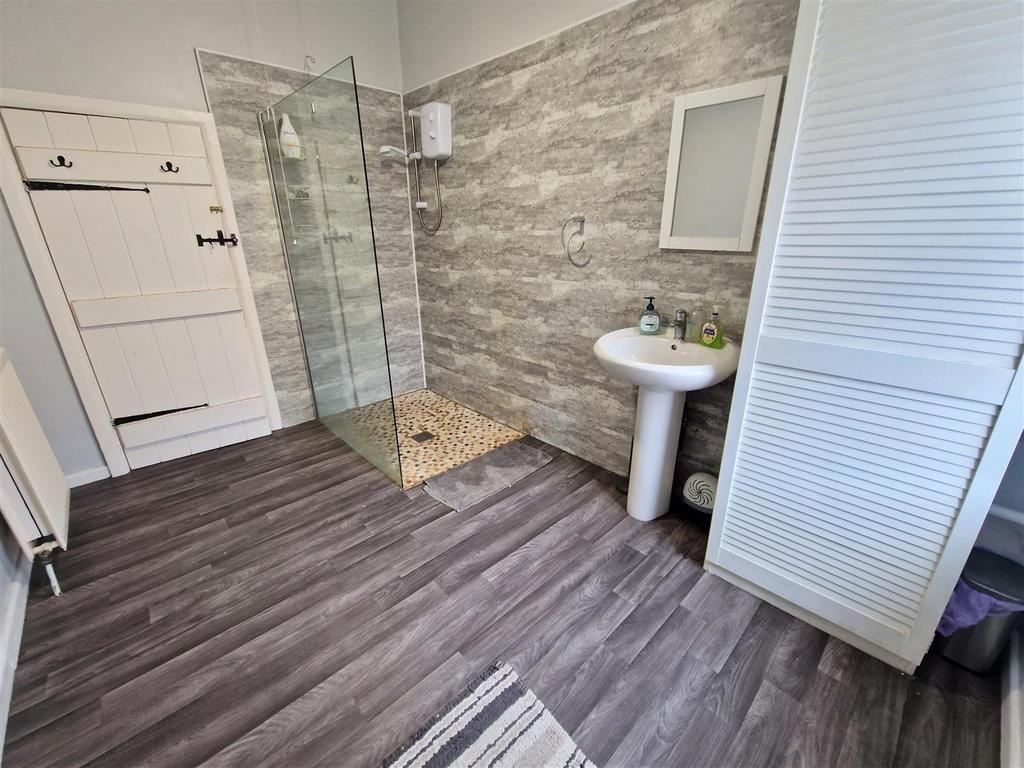 DXspu2rwi Uy OCvnzcdwtcg.jpg