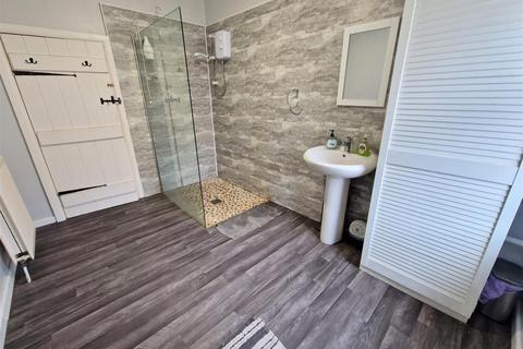 4 bedroom house share for sale, Old Durham Road, Gateshead NE9