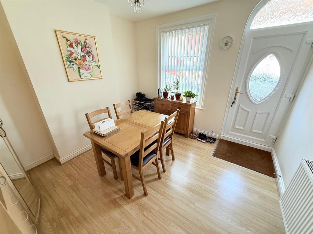 Dining room.jpg