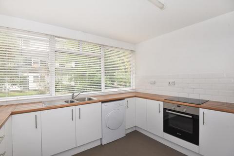 3 bedroom townhouse to rent, Mill Close,  Wokingham,  RG41