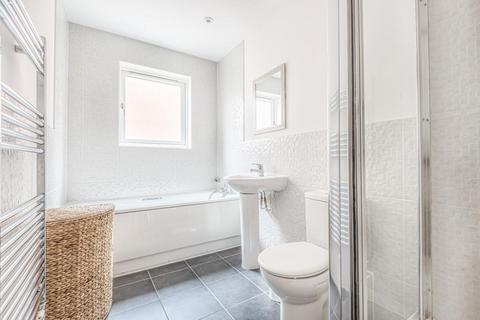 undefined, Bracknell,  Berkshire,  RG12