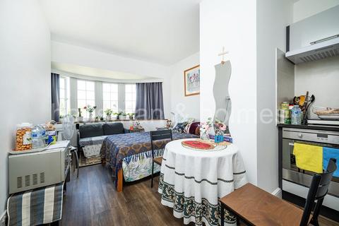 undefined, Golders Green Road, NW11