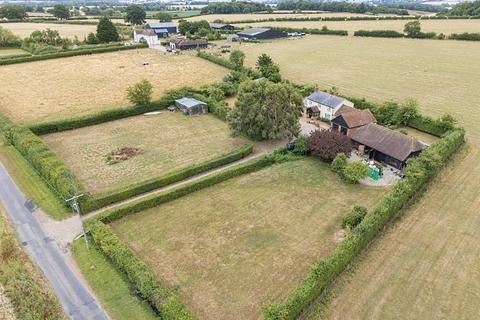 undefined, Tawney Common, Theydon Mount, CM16