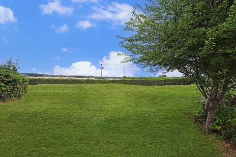 undefined, Tawney Common, Theydon Mount, CM16