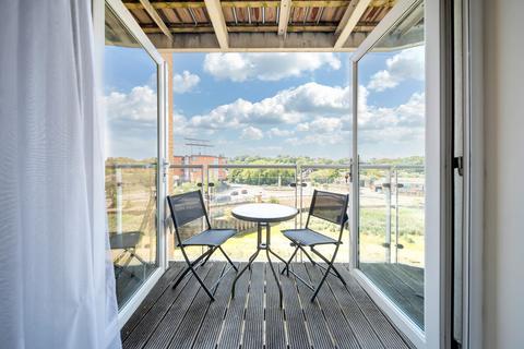2 bedroom flat for sale, Caelum Drive, Colchester, CO2